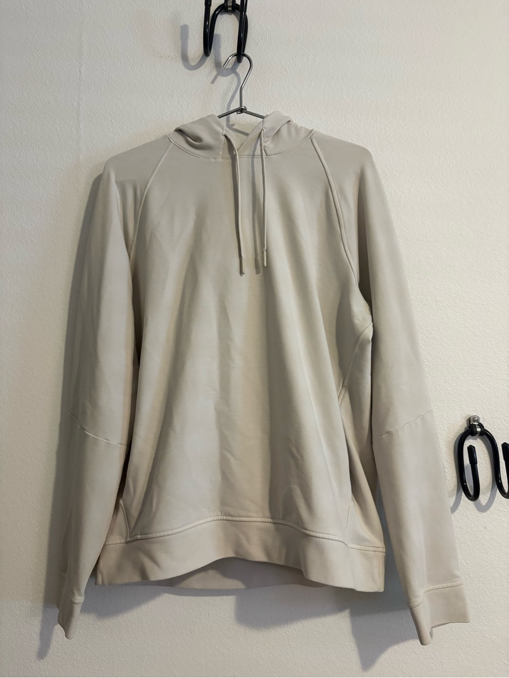 lululemon athletica Men's Crewneck Hoodie in Light Beige